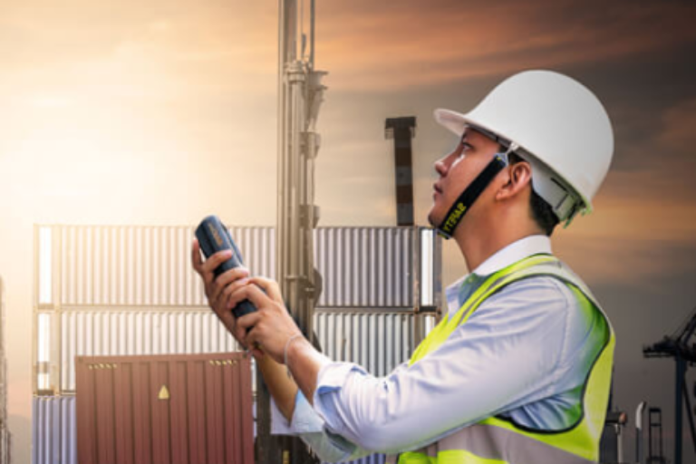 Tuyên truyền pháp luật giao thông cùng QDTrans